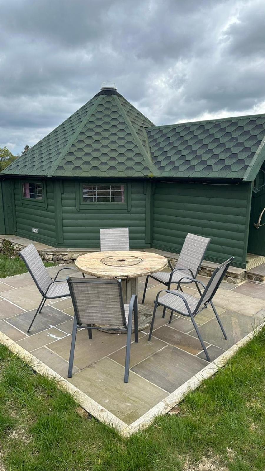 Holly Tree Glamping Cabins Wigglesworth Exterior photo