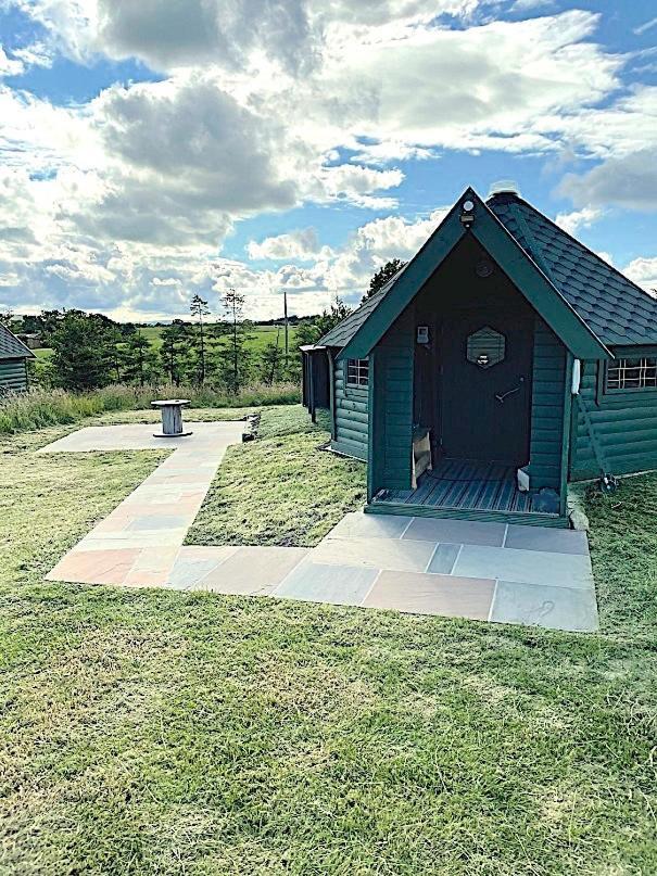 Holly Tree Glamping Cabins Wigglesworth Exterior photo